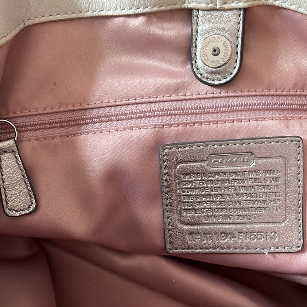Coach white with silver accent leather shoulder bag, large - Picture 9 of 14